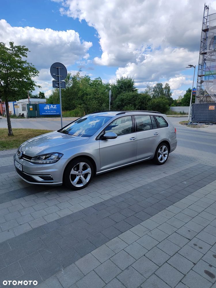 Volkswagen Golf - 8