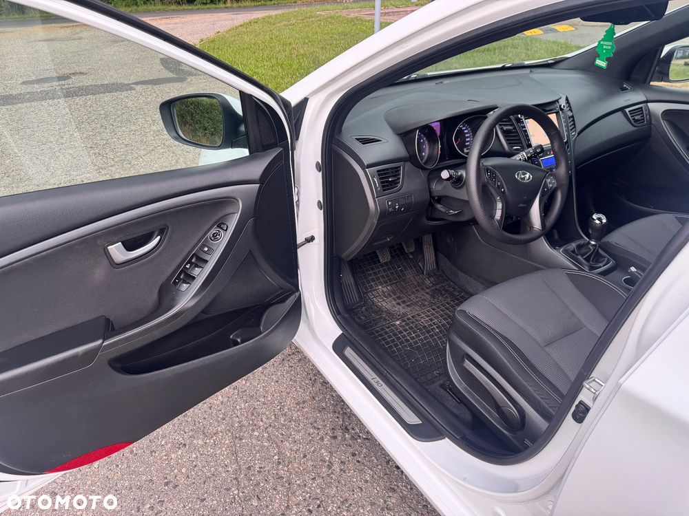 Hyundai i30 1.6 GDI Premium - 19