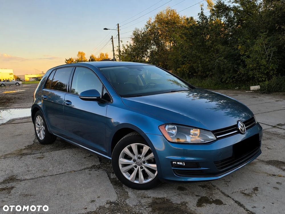 Volkswagen Golf - 5