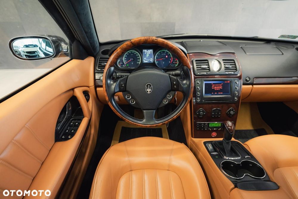 Maserati Quattroporte - 11