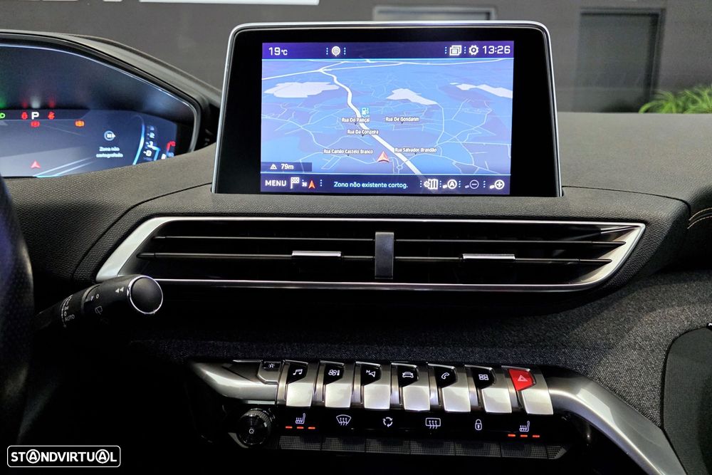 Peugeot 3008 1.6 BlueHDi GT Line EAT6 - 24