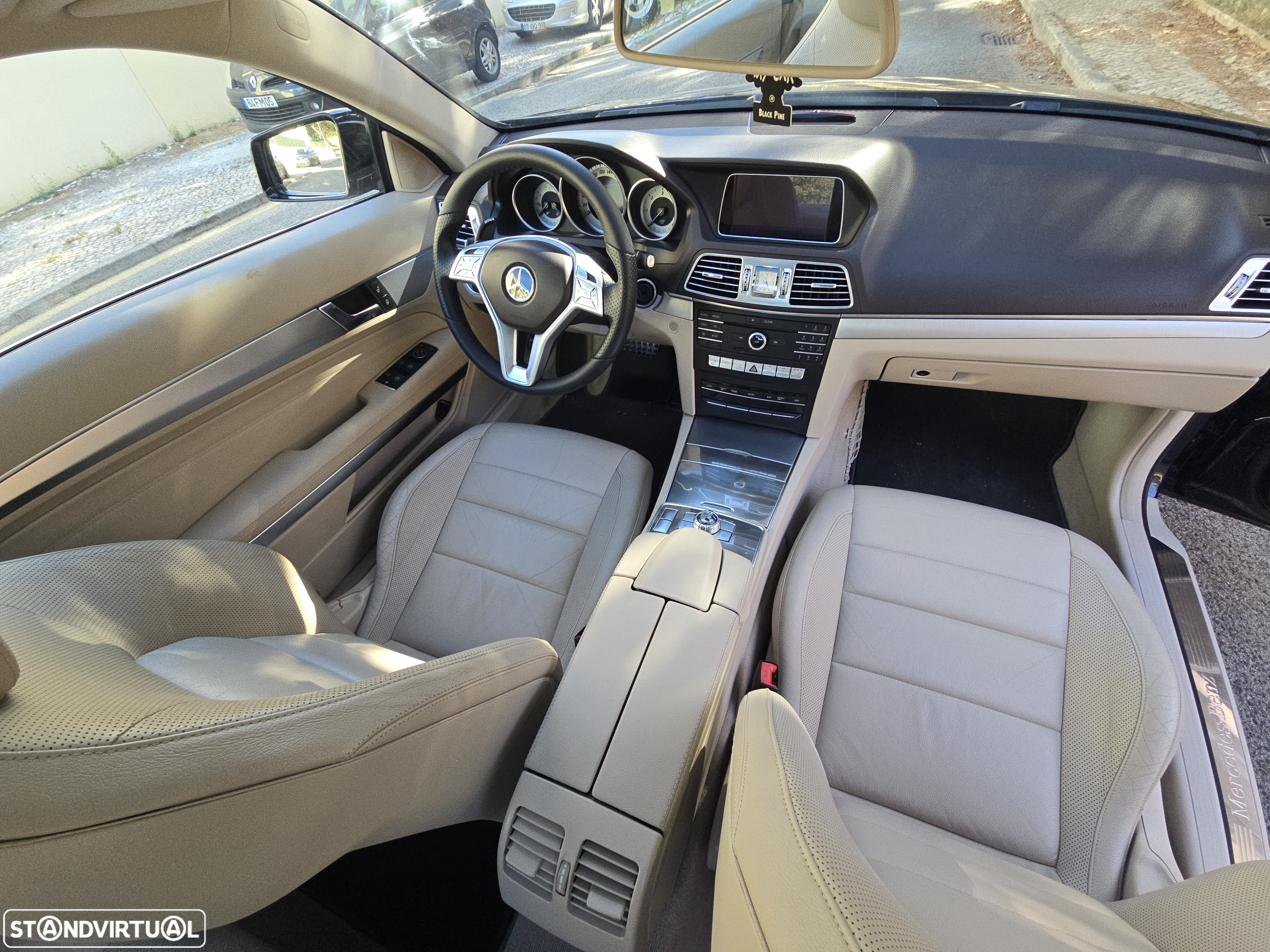 Mercedes-Benz E 220 CDi BlueEfficiency Auto - 11