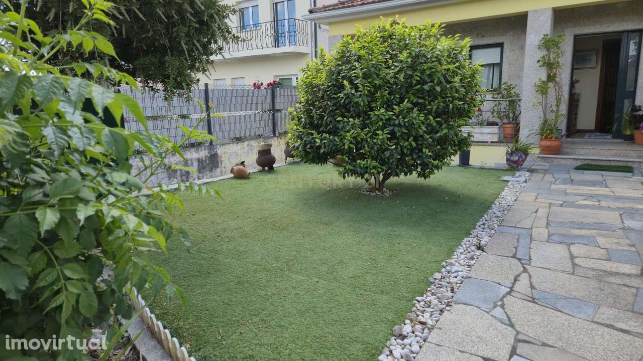 Moradia T4 em Moure Madalena - Grande imagem: 3/27