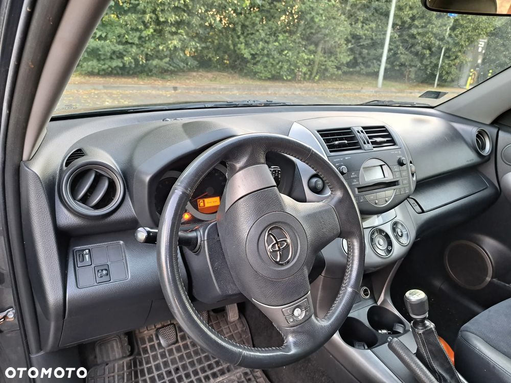Toyota RAV4 2.2 D-4D 4x4 Sol - 16