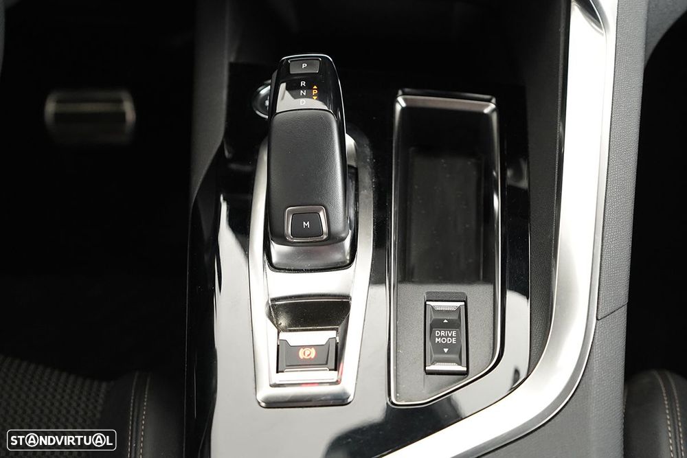 Peugeot 3008 1.2 PureTech GT EAT8 - 11