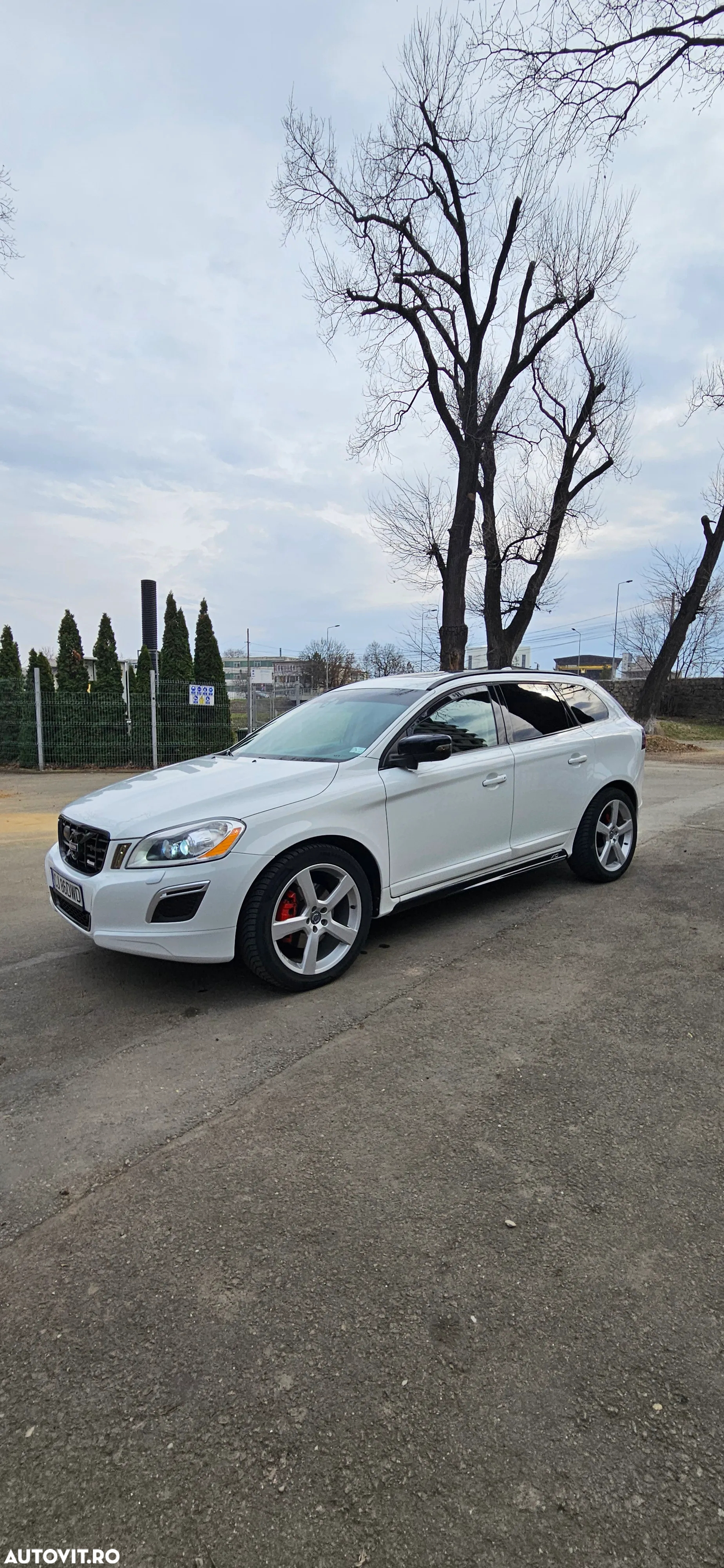 Volvo XC 60 D5 AWD Aut. RDesign - 11