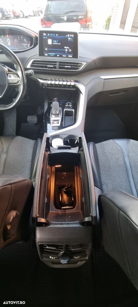 Peugeot 3008 1.6 BlueHDI S&S EAT6 Allure - 22