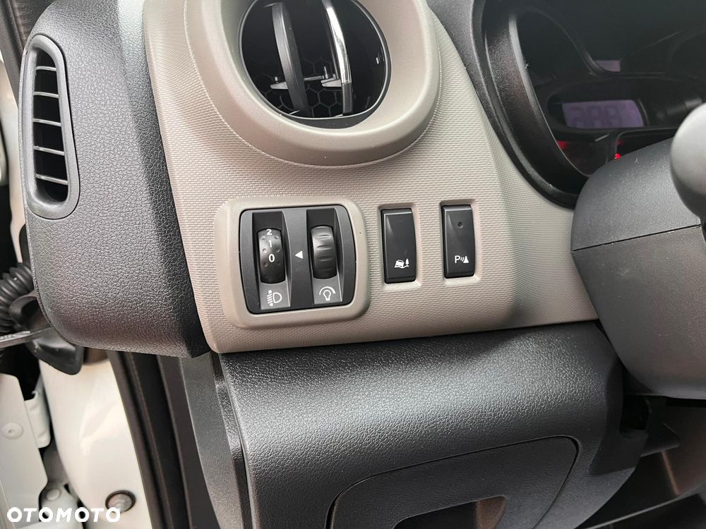 Renault Trafic - 21