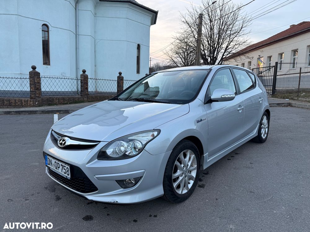 Hyundai i30 CW 1.6 CRDI GL Comfort - 9