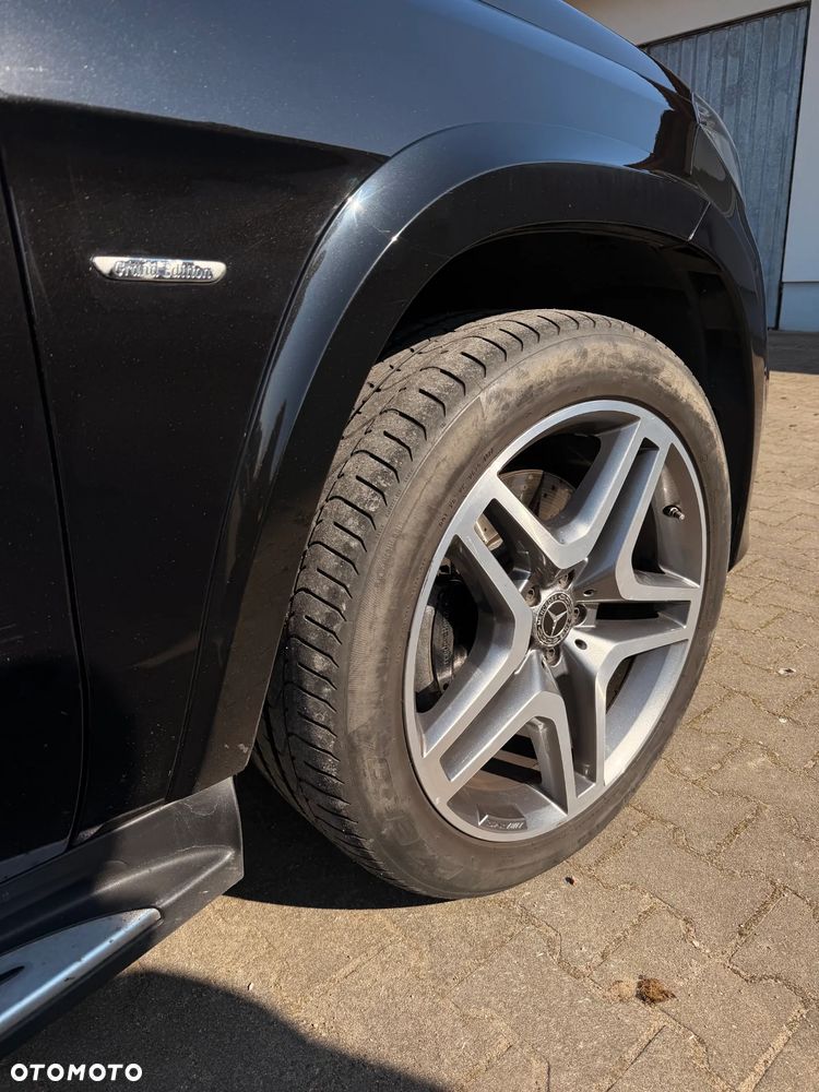 Mercedes-Benz GLS - 16