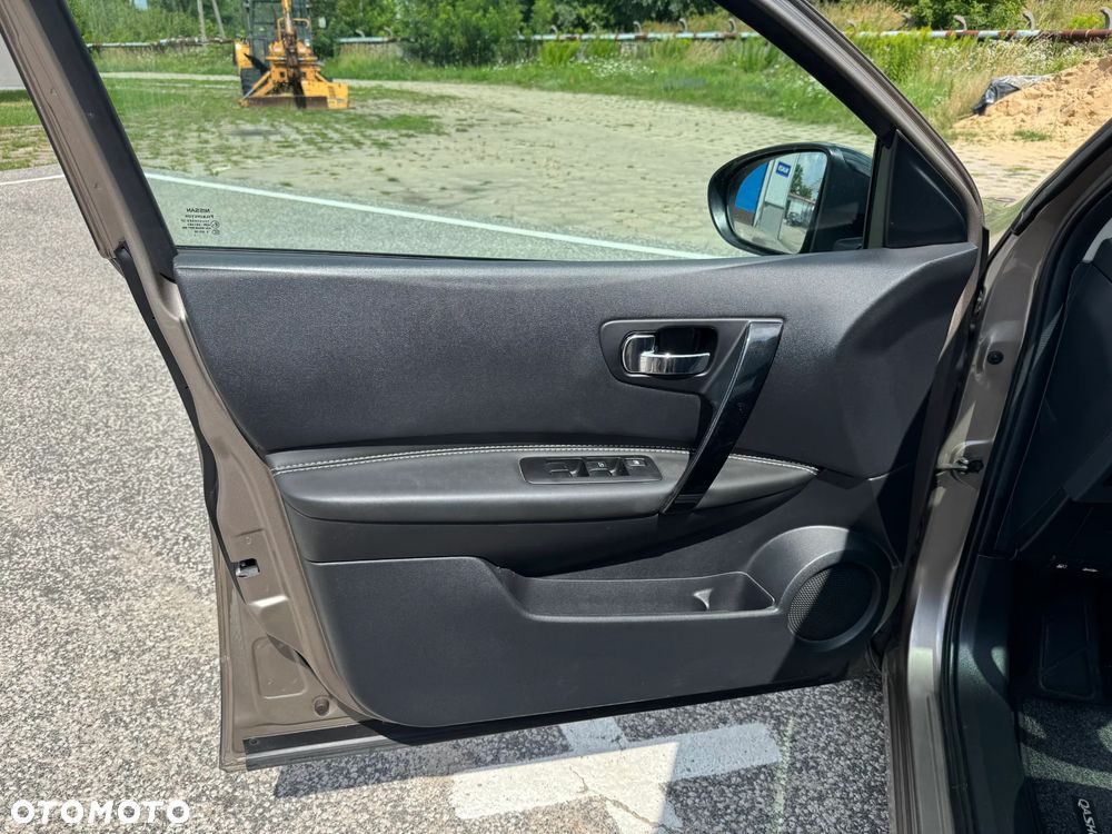Nissan Qashqai 2.0 360 - 23