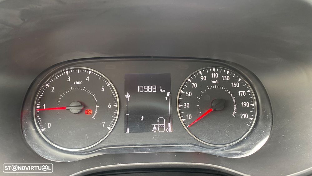 Dacia Sandero 1.0 SCe Essential - 35