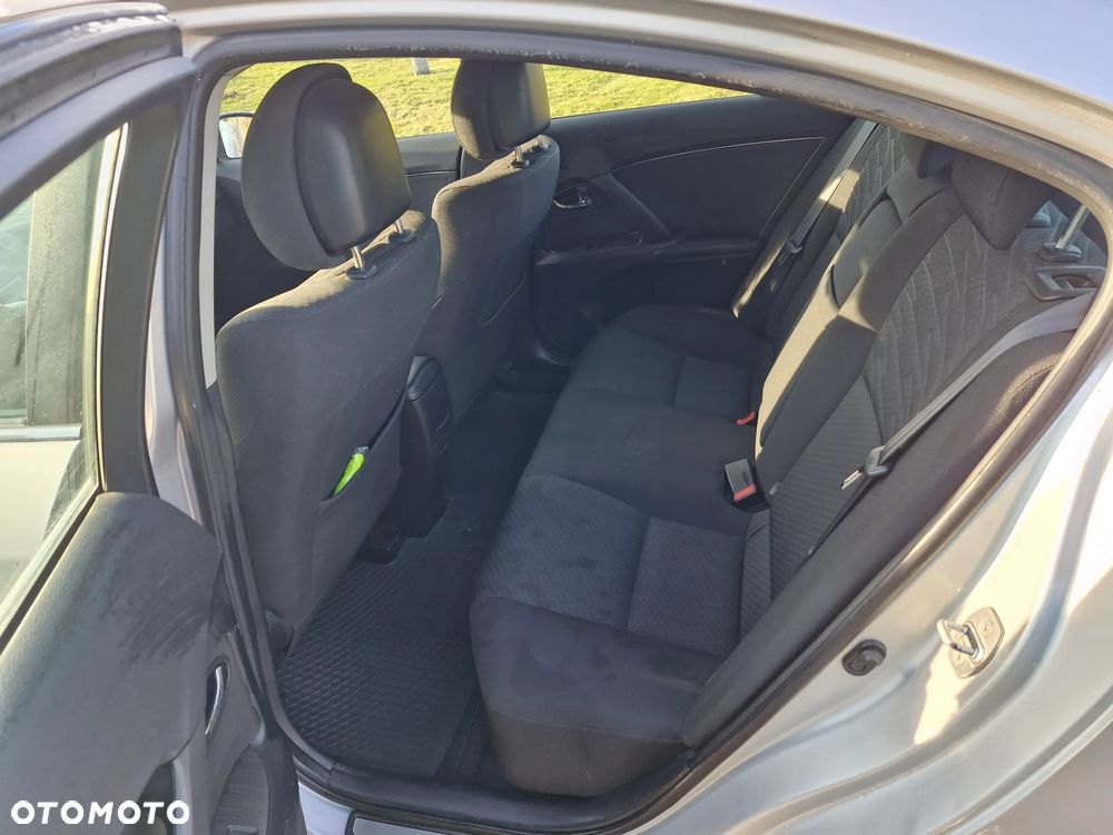 Toyota Avensis 2.0 Sol plus MS - 10