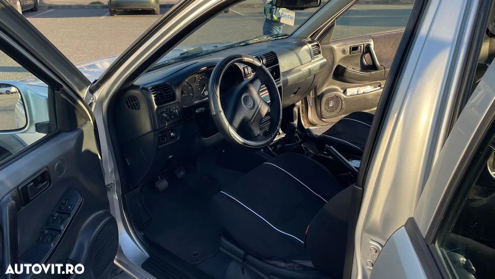 Opel Frontera 2.2 TDi - 10