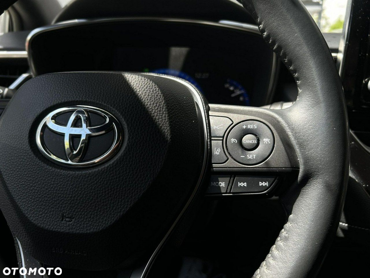 Toyota Corolla 1.8 Hybrid Comfort - 23