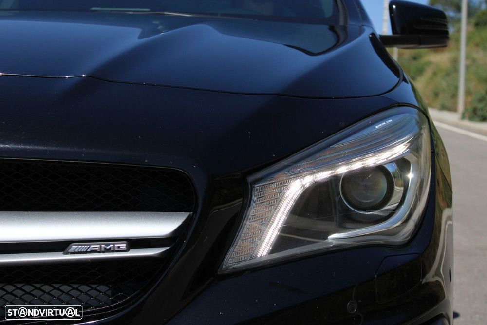 Mercedes-Benz CLA 45 AMG 4Matic 7G-DCT - 12
