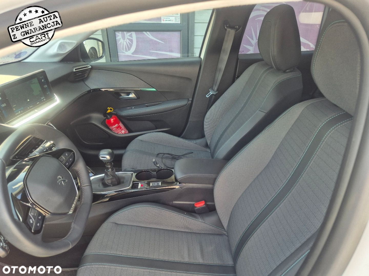 Peugeot 208 - 15