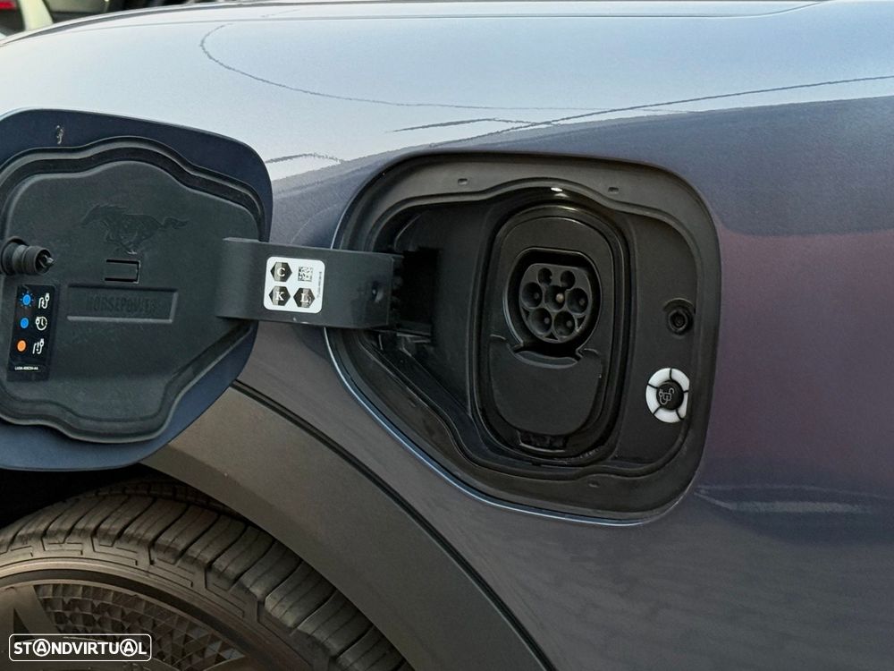 Ford Mustang Mach-E 75.7 kWh Premium AWD - 6