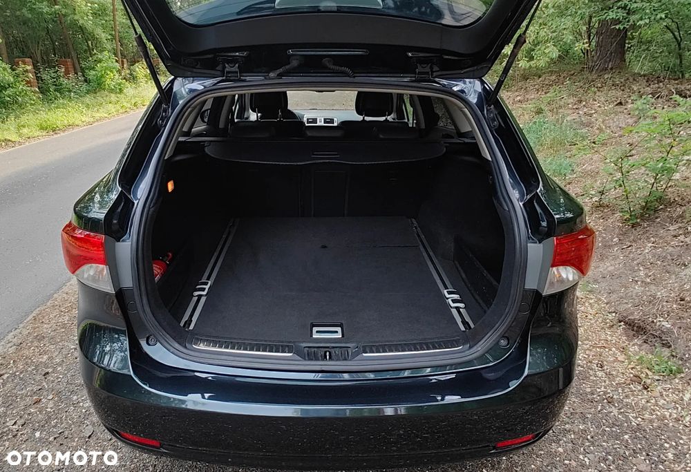Toyota Avensis 2.0 D-4D Style - 14