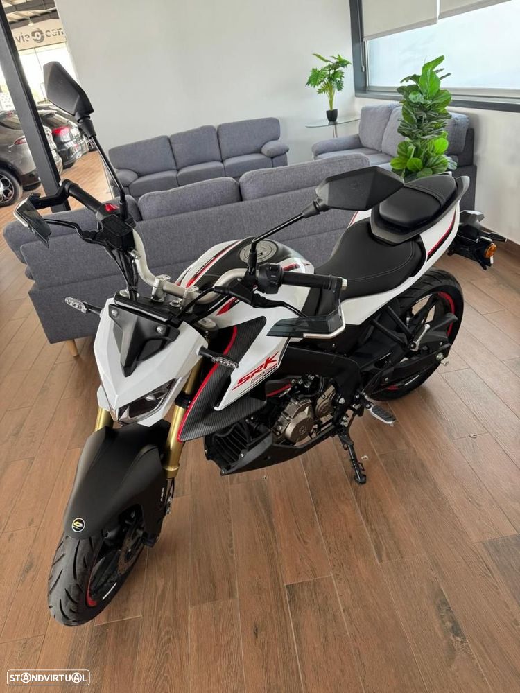 QJ Motor SRK 125S Naked - 6