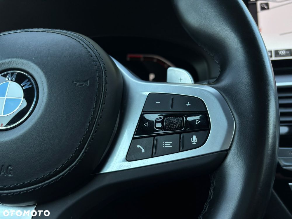 BMW Seria 5 520d xDrive mHEV M Sport sport - 36