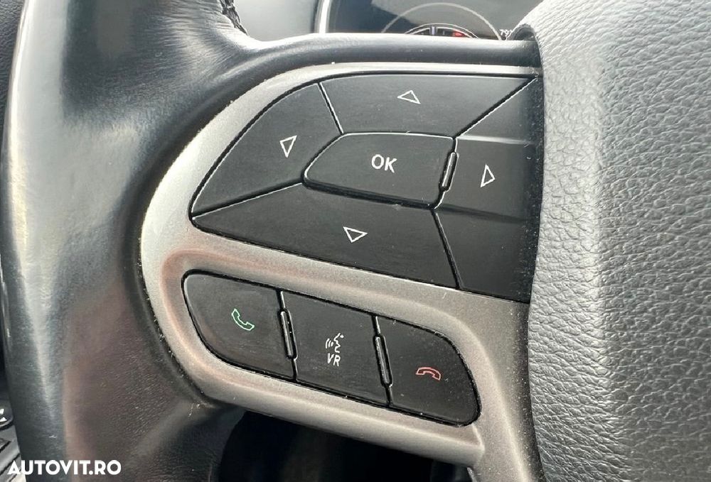 JEEP Cherokee 2020 — imagine 20