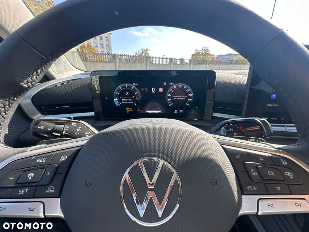 Volkswagen T-Roc 1.5 eTSI Life DSG - 17