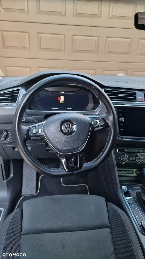 Volkswagen Tiguan - 19