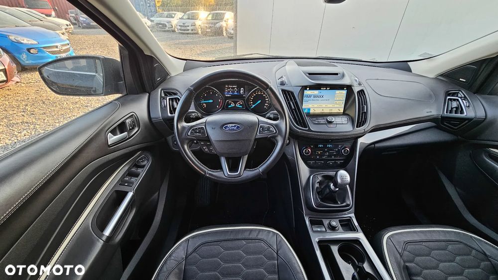 Ford Kuga 2.0 TDCi 2x4 Vignale - 21