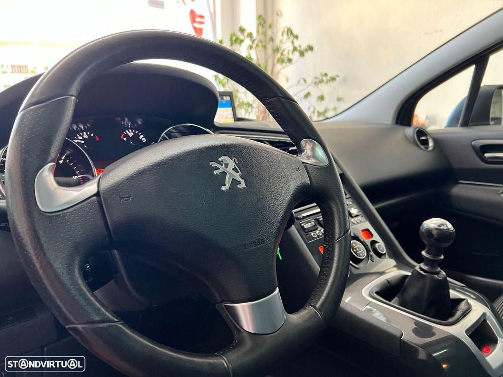 Peugeot 5008 1.6 BlueHDi Allure J17 - 25