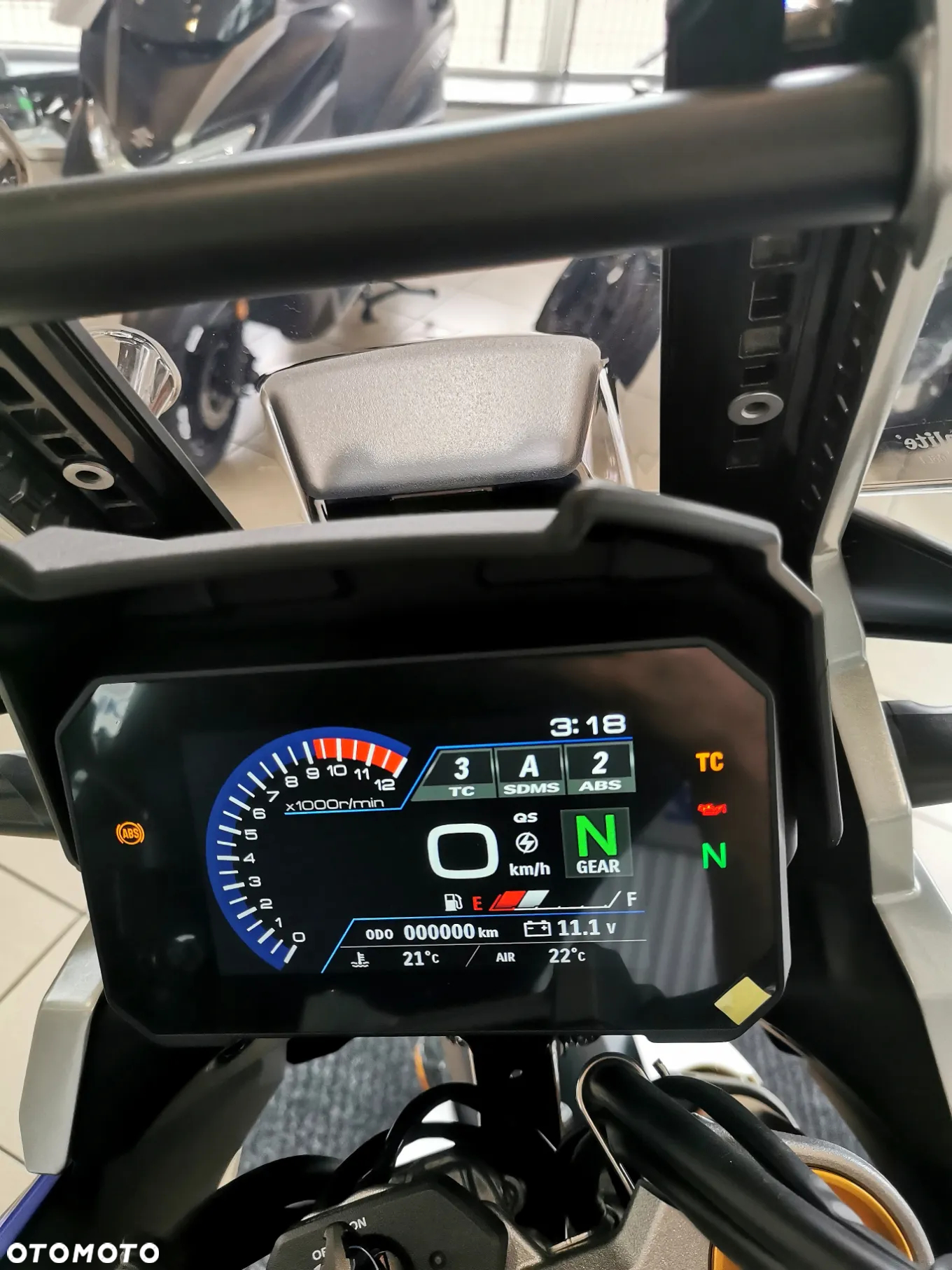 Suzuki V-STROM - 12