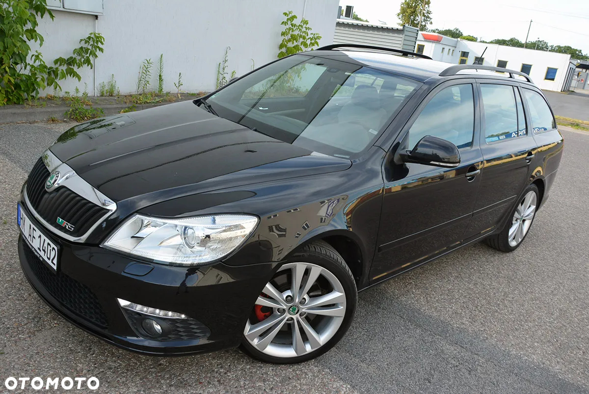 Skoda Octavia Combi 2.0 TDI CR DPF DSG RS - 23