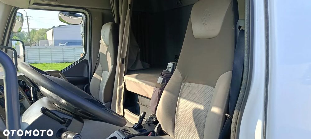Renault Premium - 9