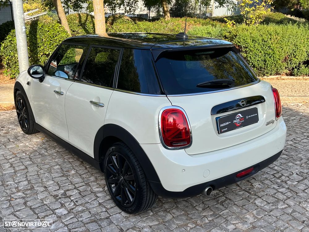 MINI 5 Portas Cooper D Auto - 3
