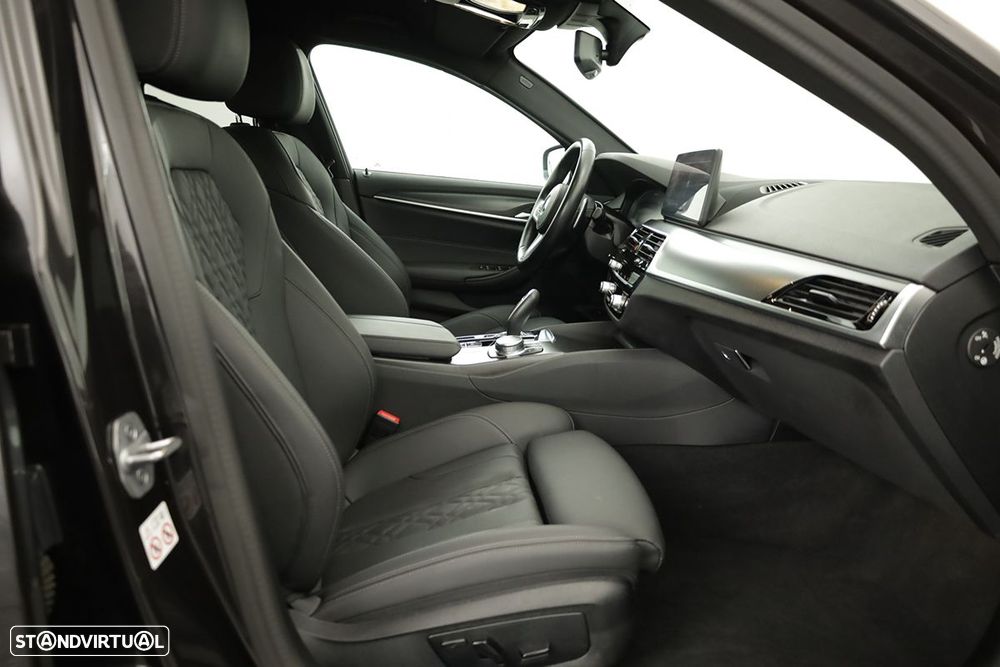 BMW 530 e Pack M - 22