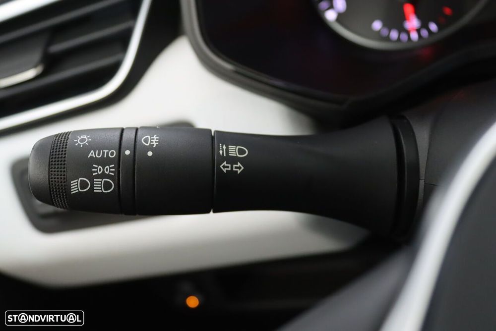 Renault Clio 1.0 TCe Evolution Bi-Fuel - 11