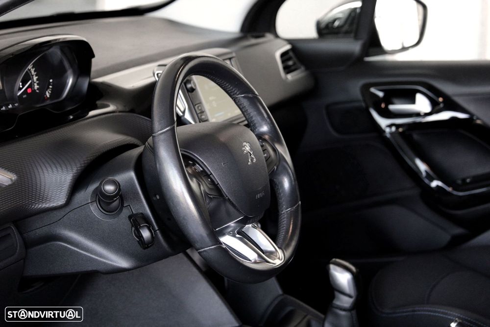 Peugeot 208 1.2 PureTech Style - 11