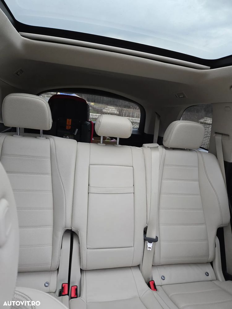 Mercedes-Benz GLS - 11