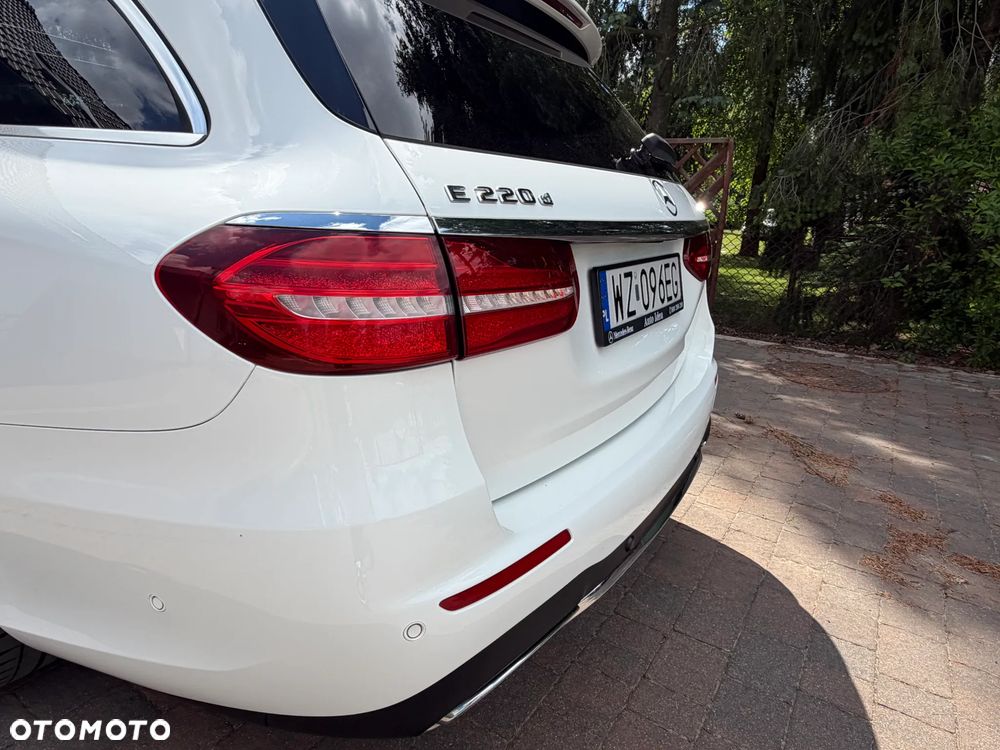 Mercedes-Benz Klasa E 220 d 4-Matic - 14
