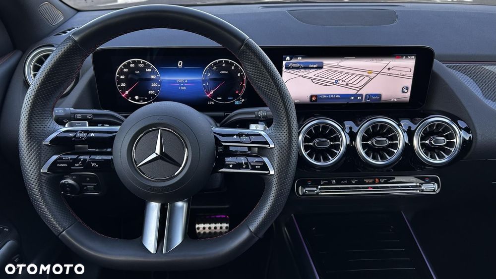 Mercedes-Benz GLA 200 AMG Line - 10