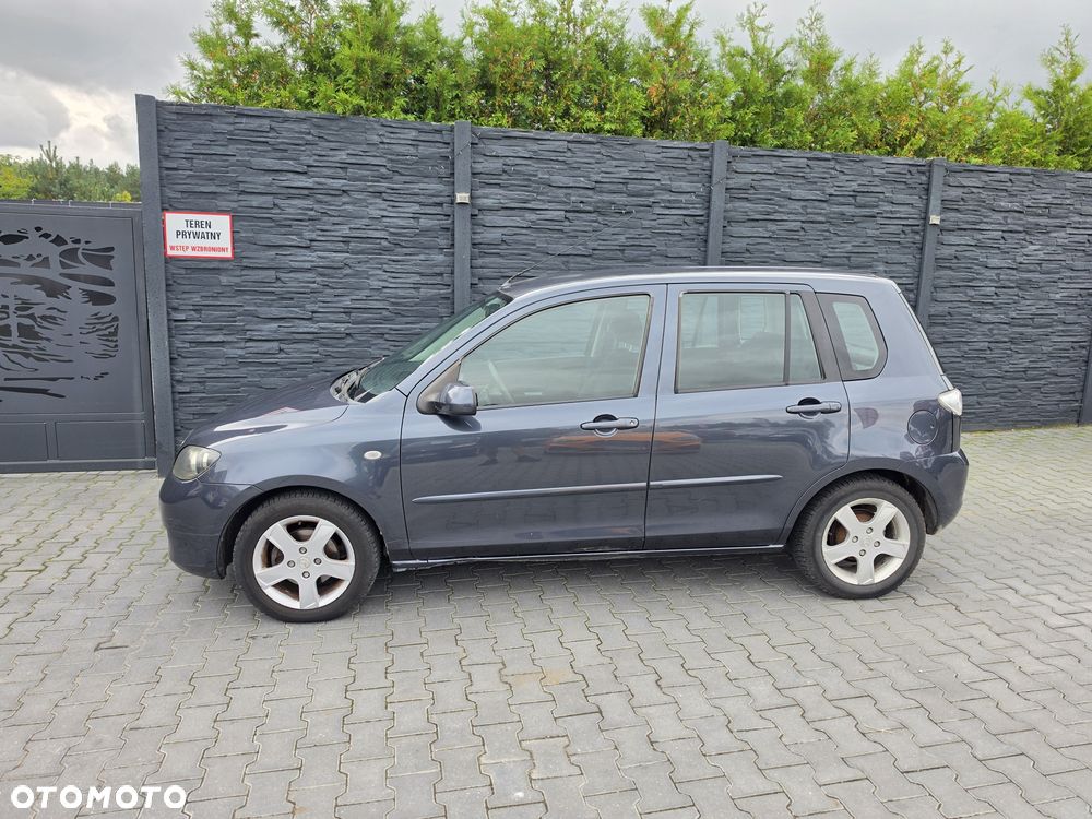 Mazda 2 - 4