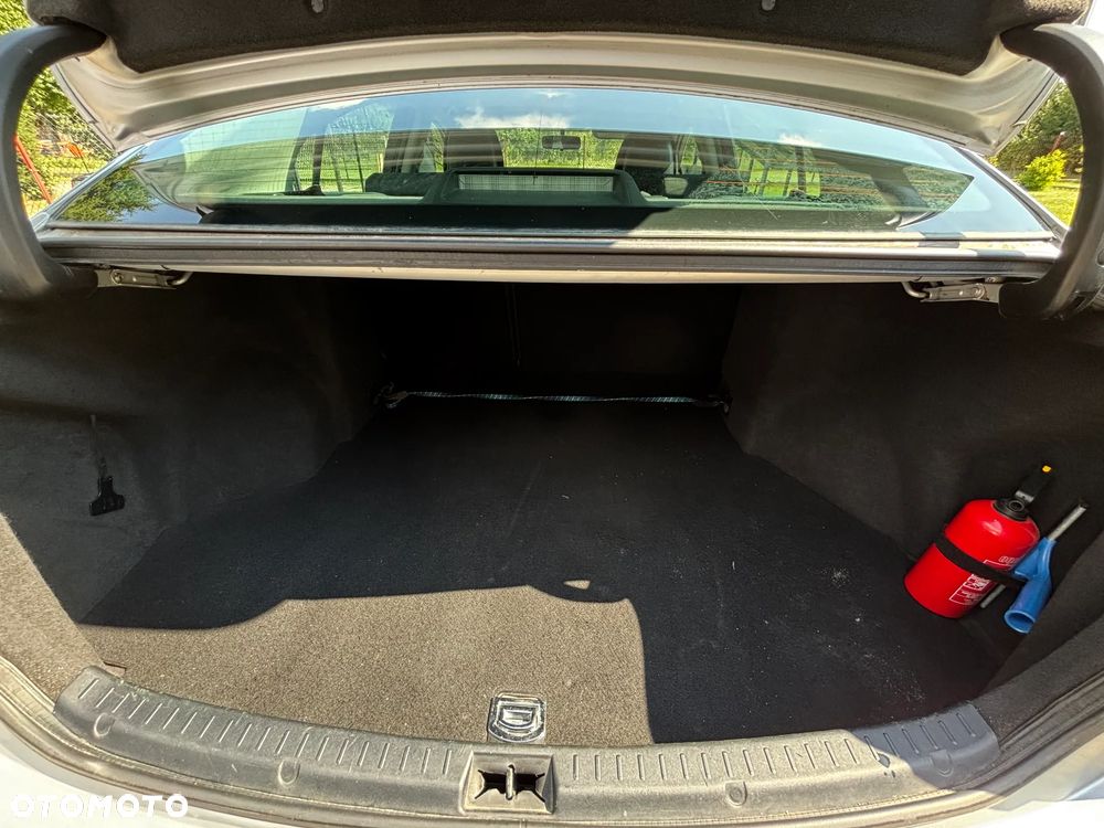 Toyota Avensis 1.8 Luna - 13