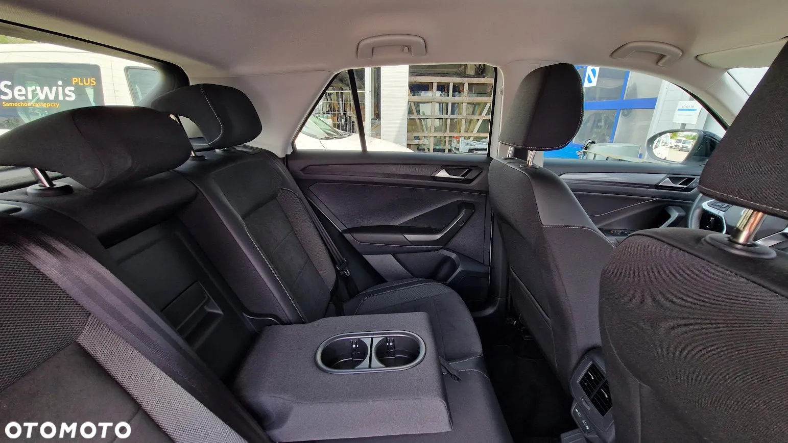 Volkswagen T-Roc - 5