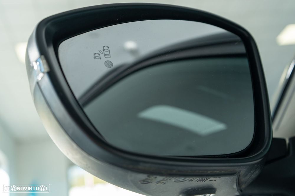 Peugeot e-2008 50 kWh GT Pack - 32