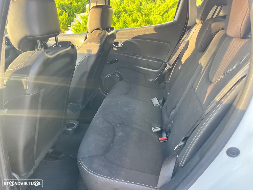 Renault Clio - 12