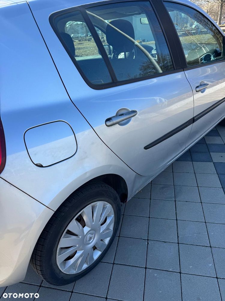 Renault Clio 1.2 16V All Inclusive - 4
