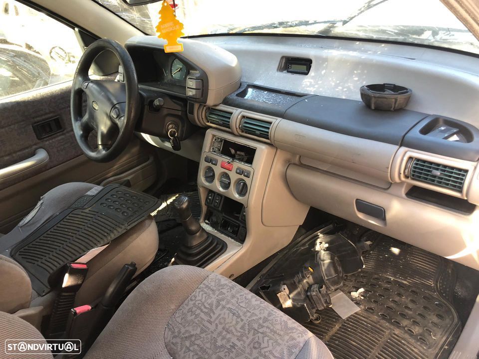 Land Rover Freelander 2.0 TD 5 Portas de 2000 para peças - 3