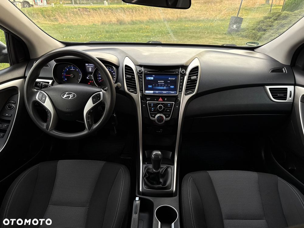 Hyundai i30 blue 1.6 CRDi Passion - 5