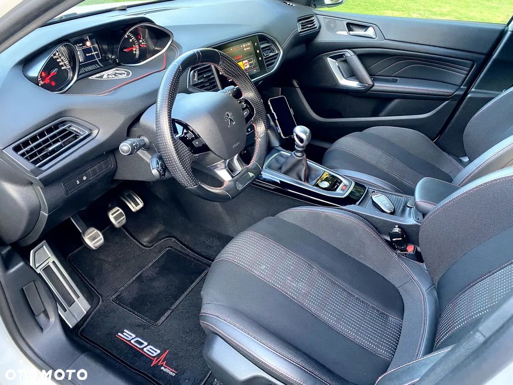 Peugeot 308 - 22