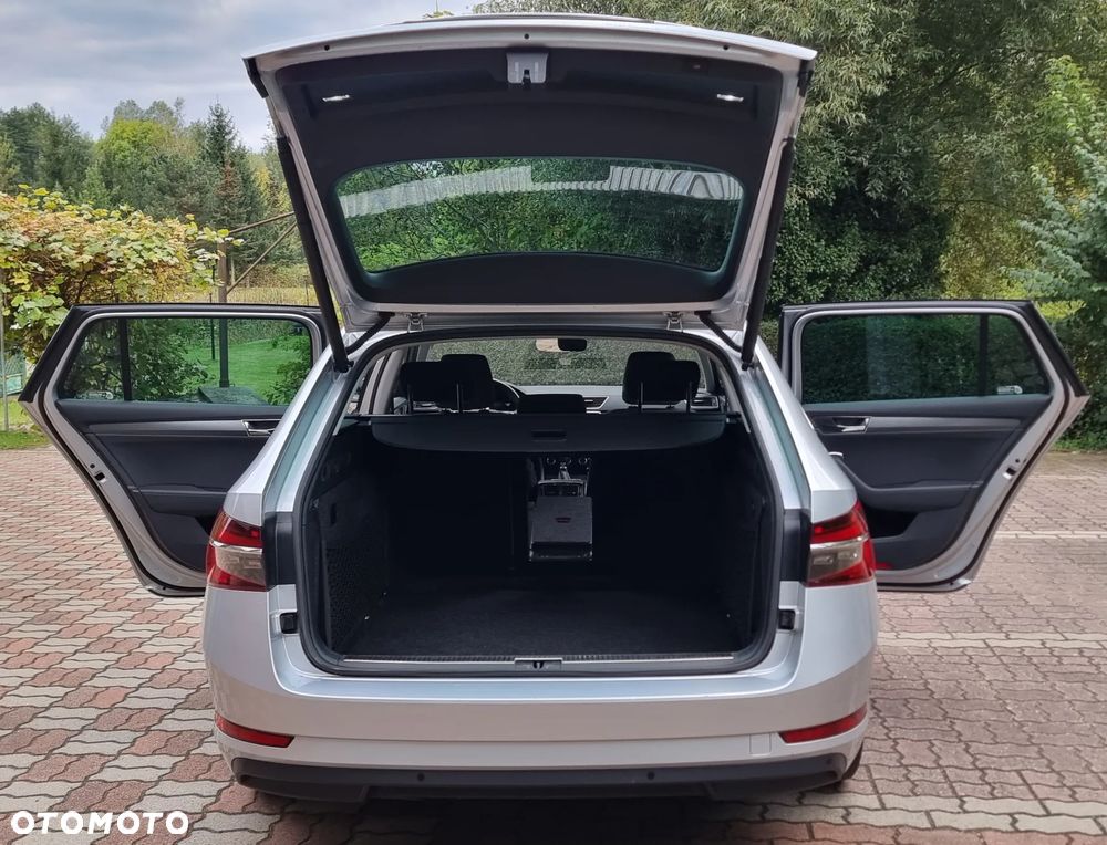 Skoda Superb 2.0 TDI SCR Style DSG - 15